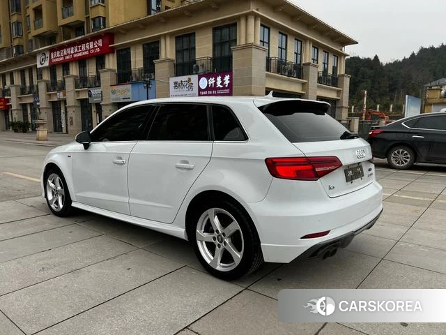 Audi A3 2018 Темно-серый из Китая, фото 5