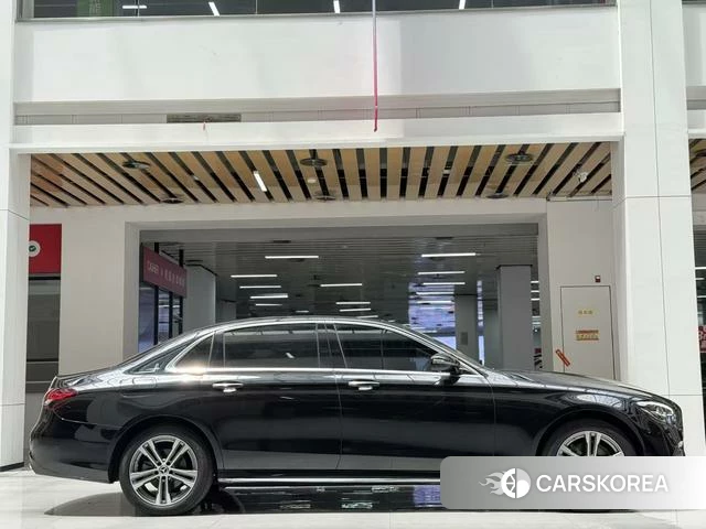 Mercedes-Benz E-class 2022 Черный из Китая, фото 5
