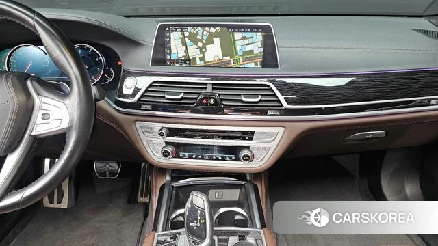 BMW 7 Series (G11) 2018 Белый из Кореи, фото 5