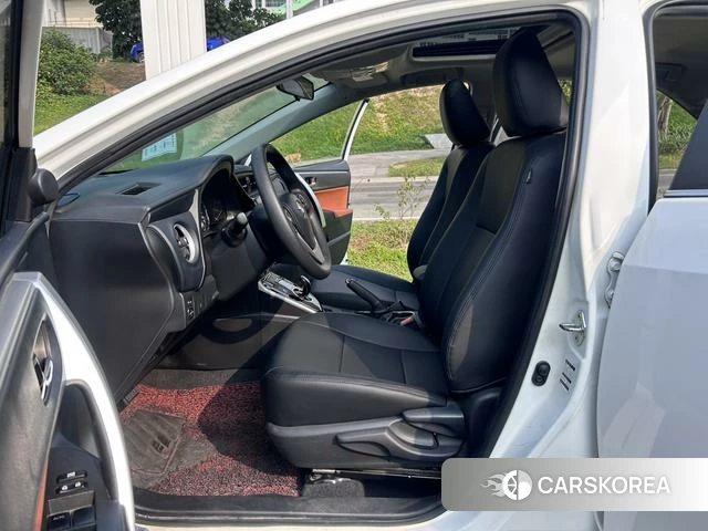 Toyota Corolla dual engine E+ 2020 Белый из Китая, фото 5