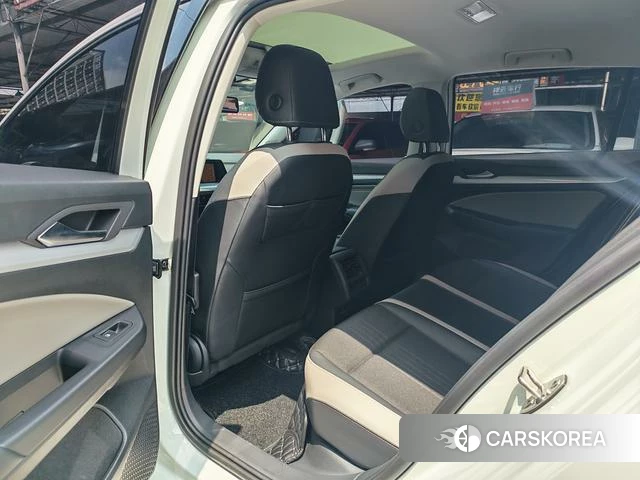 Volkswagen Golf 2022 Белый из Китая, фото 5