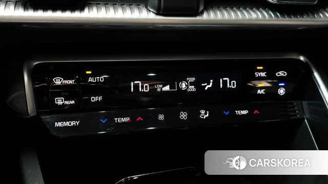 Kia K5 3rd generation 2023 Черный из Кореи, фото 5
