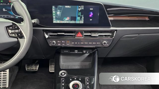 Kia Di Ol Nu Niro 2025 Серый из Кореи, фото 5