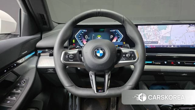 BMW 5 Series (G60) 2024 Белый из Кореи, фото 5
