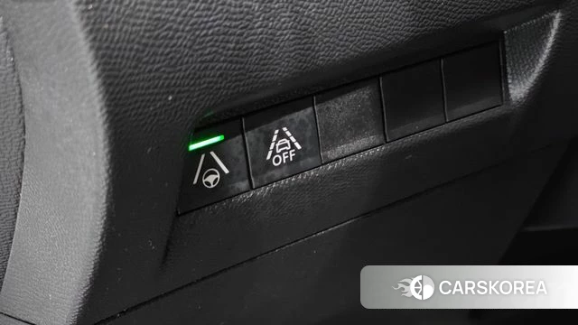 Peugeot e-2008 second generation 2023 Белый из Кореи, фото 5