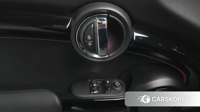 Mini Cooper 2022 Черный из Кореи, фото 5