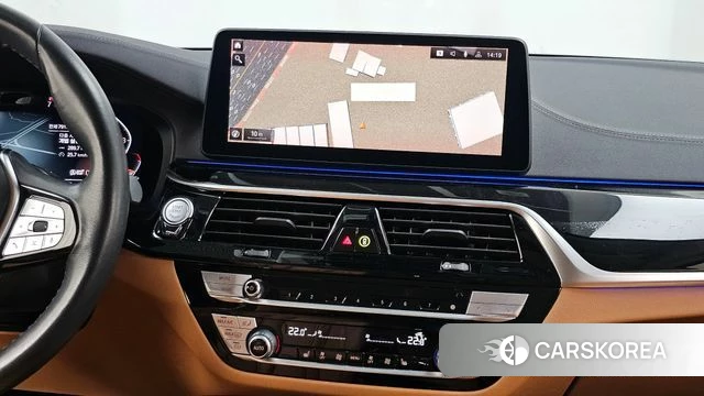 BMW 5 Series (G30) 2021 Белый из Кореи, фото 5