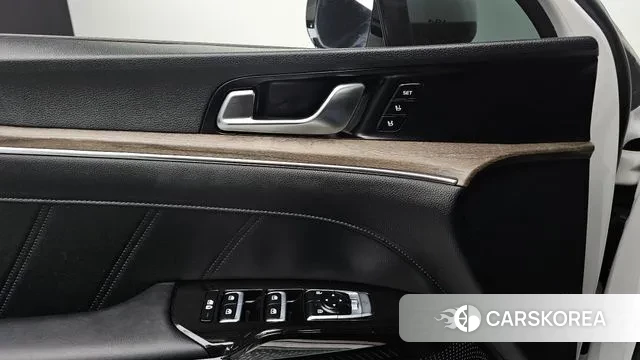 Kia K5 3rd generation 2023 Белый из Кореи, фото 5