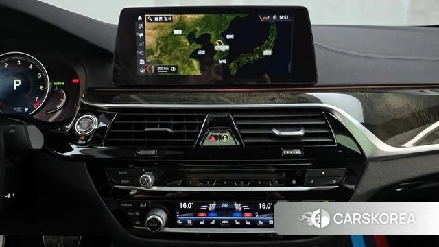 BMW 5 Series (G30) 2018 Белый из Кореи, фото 5