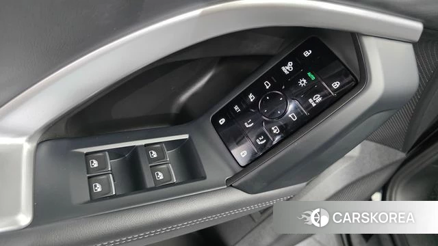 Audi Q5 (80A) 2025 Черный из Кореи, фото 5