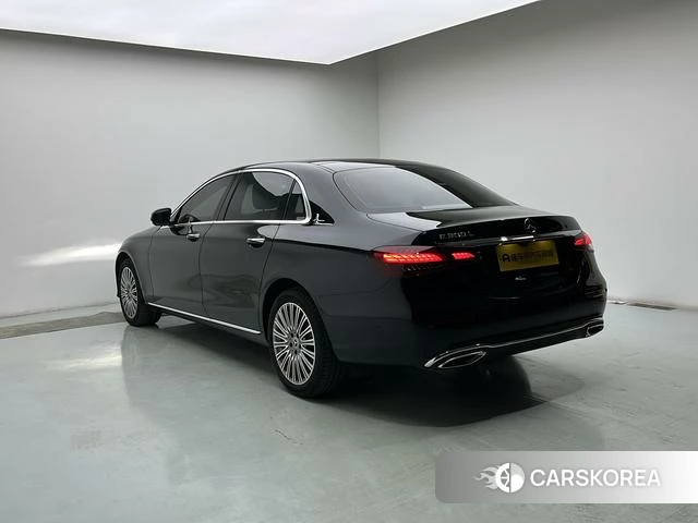 Mercedes-Benz E-class 2022 Черный из Китая, фото 5