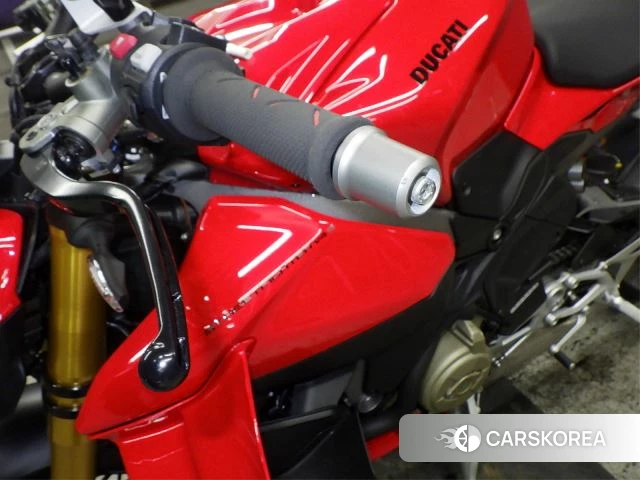 Проданный Ducati STREETFIGHTER V4 S 2025 из Японии, фото 3