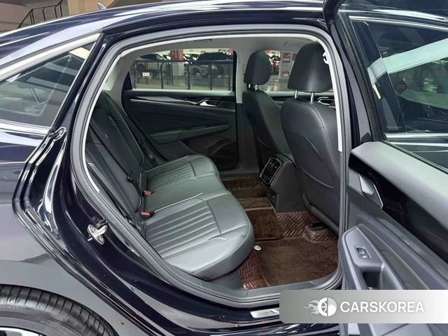 Volkswagen Passat 2023 Черный из Китая, фото 5