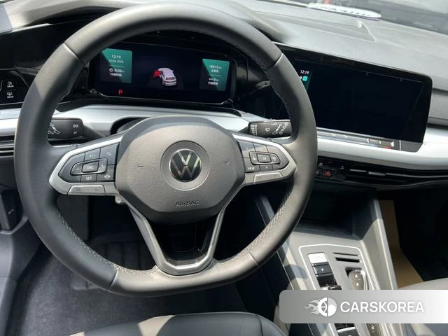 Volkswagen Golf 2025 Серебристо-серый из Китая, фото 5