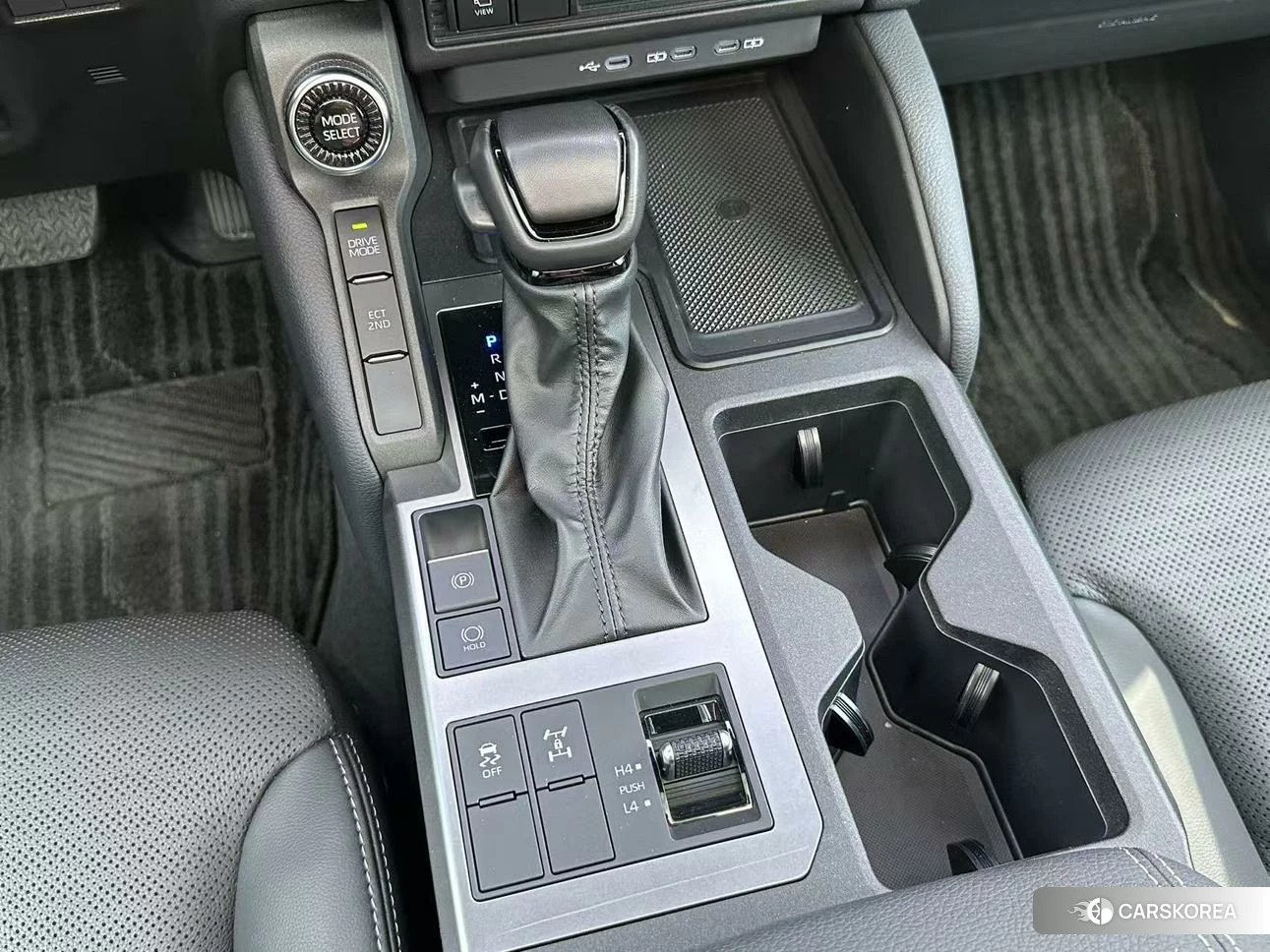 Toyota Land Cruiser 2024 Белый из Китая, фото 5