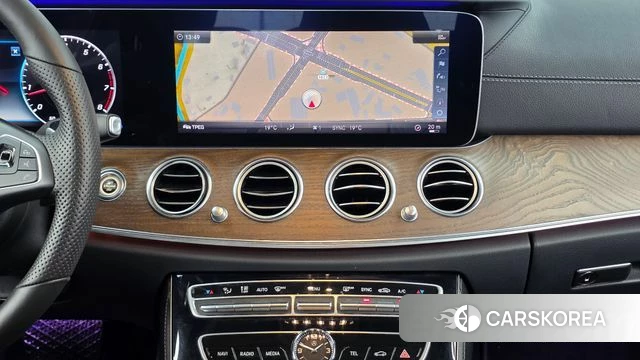 Mercedes-Benz E-Class W213 2018 Черный из Кореи, фото 5