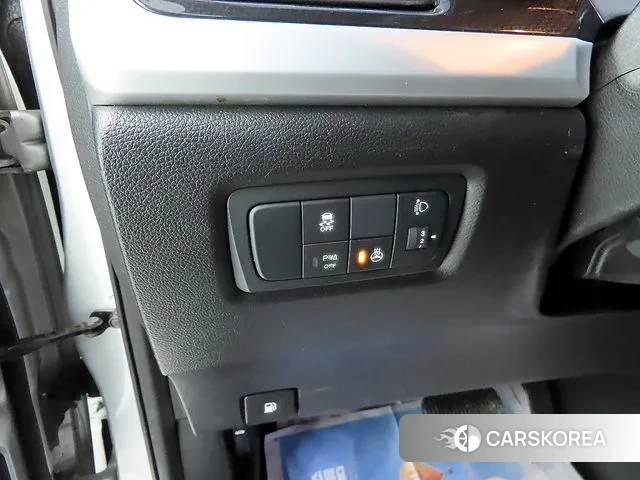 Ssangyong New Style Korando C 2018 Серебряный из Кореи, фото 5