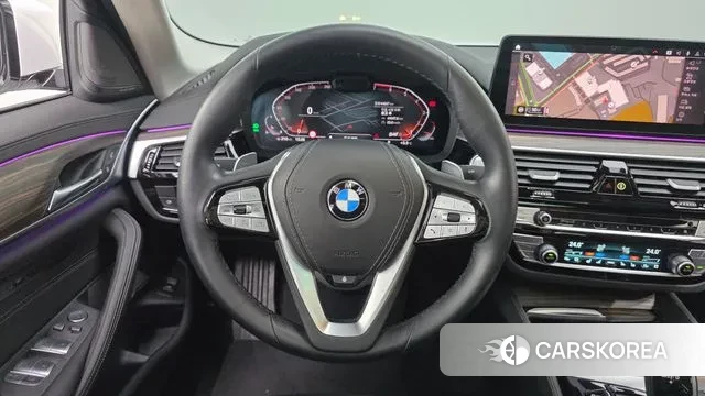 BMW 5 Series (G30) 2022 Белый из Кореи, фото 5