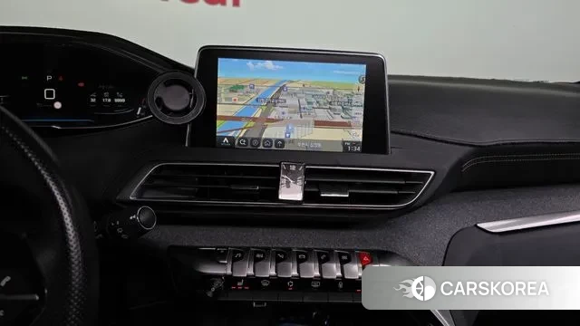 Peugeot 3008 second generation 2018 Белый из Кореи, фото 5