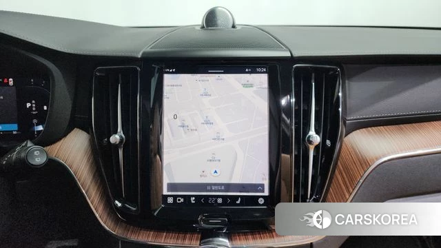 Volvo XC60 second Generation 2023 Белый из Кореи, фото 5