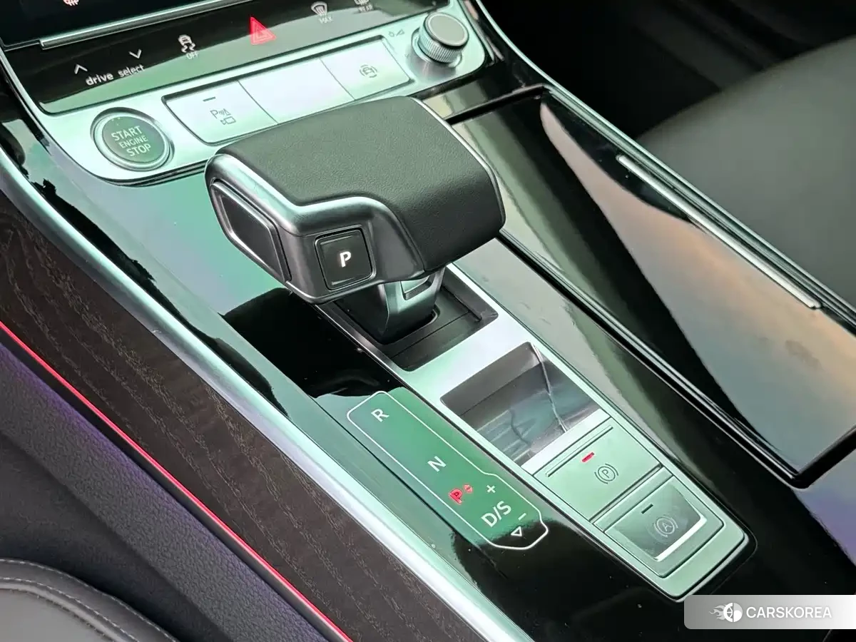 Audi A8 2024 Черный из Китая, фото 5