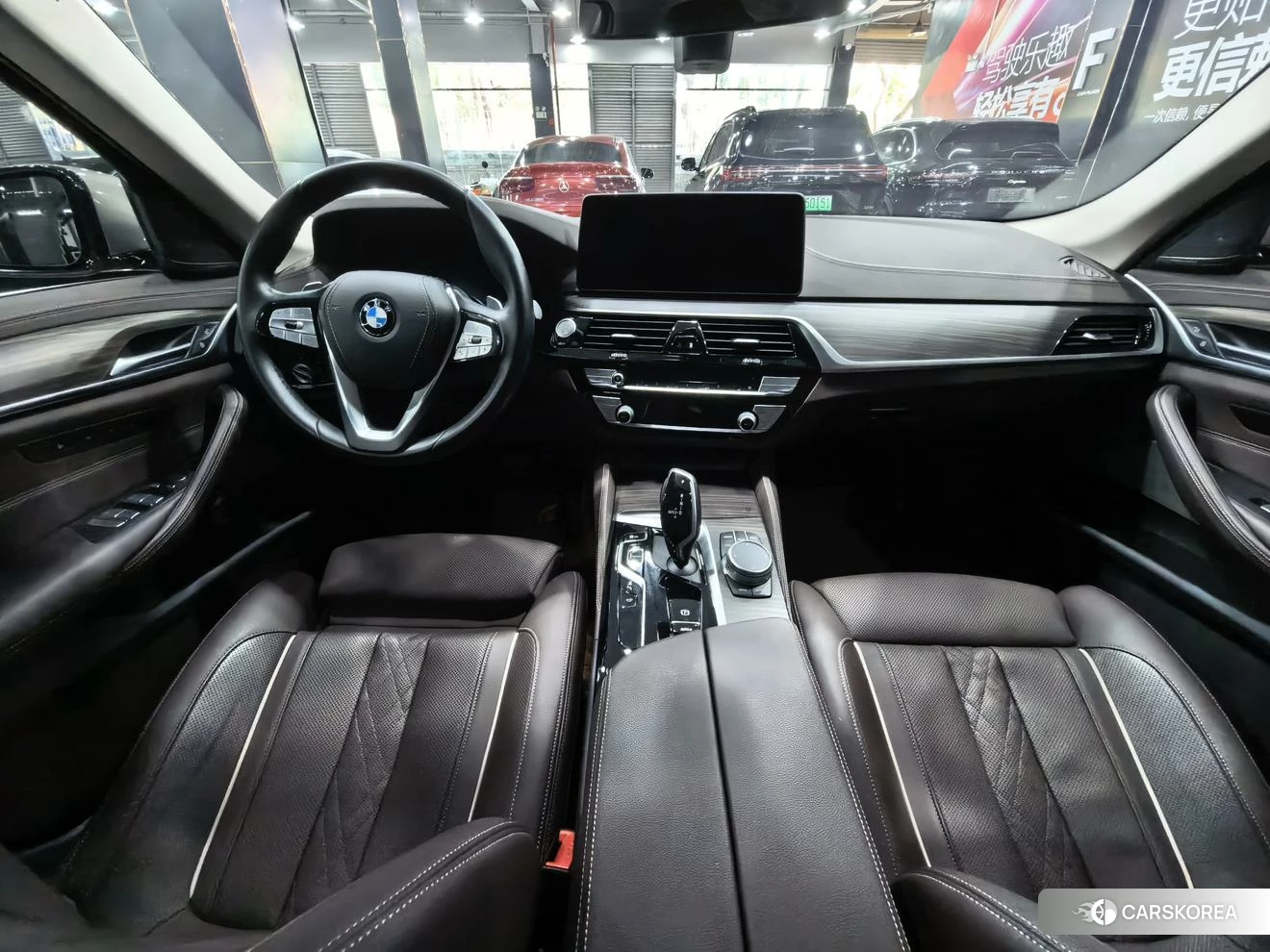 BMW 5 series 2020 Серебристо-серый из Китая, фото 5
