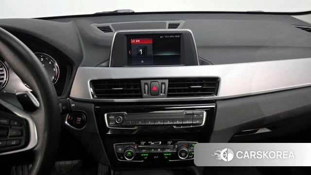 BMW X1 (F48) 2020 Черный из Кореи, фото 5