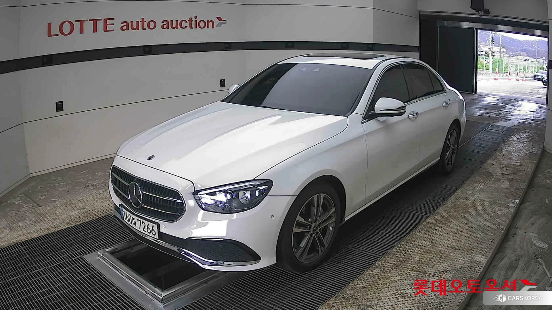 Mercedes-Benz Mercedes-Benz E350 4MATIC 2021 Белый из Кореи, фото 5