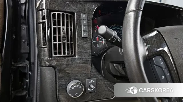 Chevrolet Express Van 2021 Черный из Кореи, фото 5