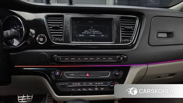 Kia The New Carnival 2018 Белый из Кореи, фото 5