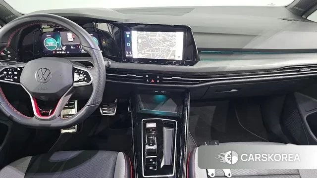 Volkswagen Golf 8th Generation 2024 Белый из Кореи, фото 5