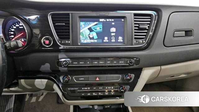 Kia The New Carnival 2018 Белый из Кореи, фото 5