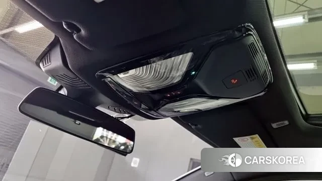 BMW 5 Series (G30) 2018 Белый из Кореи, фото 5