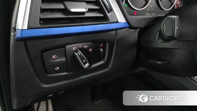 BMW 3 Series (F30) 2018 Белый из Кореи, фото 5
