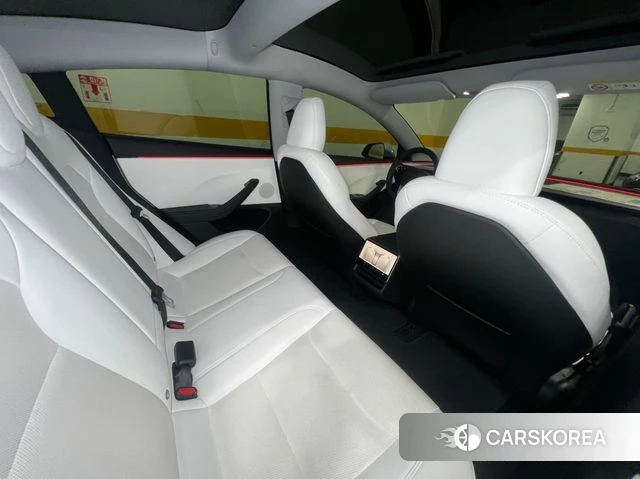 Tesla Model 3 2024 Белый из Кореи, фото 5