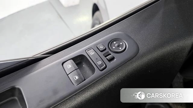 Hyundai Staria 2023 Серебряный из Кореи, фото 5