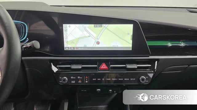 Kia Di Ol Nu Niro 2023 Белый из Кореи, фото 5