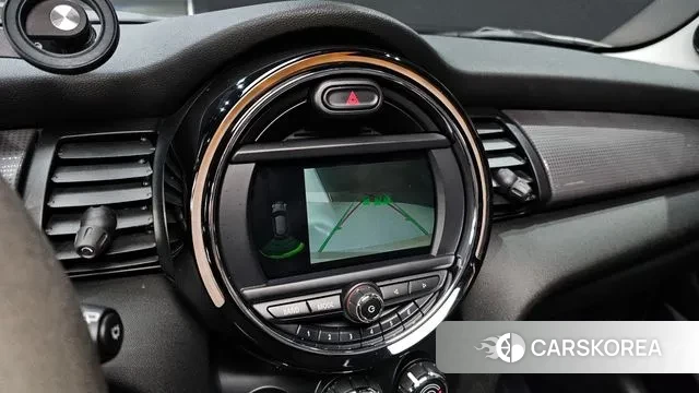 Mini Cooper D 2019 Светло-зеленый из Кореи, фото 5