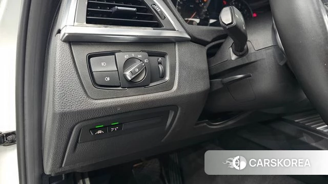 BMW 3 Series (F30) 2018 Белый из Кореи, фото 5