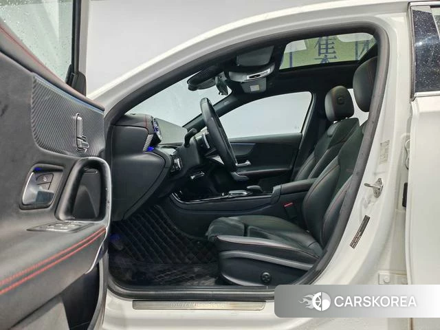 Mercedes-Benz Class A 2024 Белый из Китая, фото 5