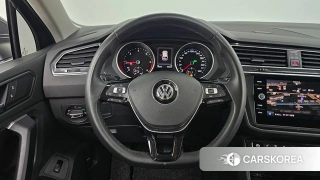 Volkswagen Tiguan second Generation 2020 Серый из Кореи, фото 5