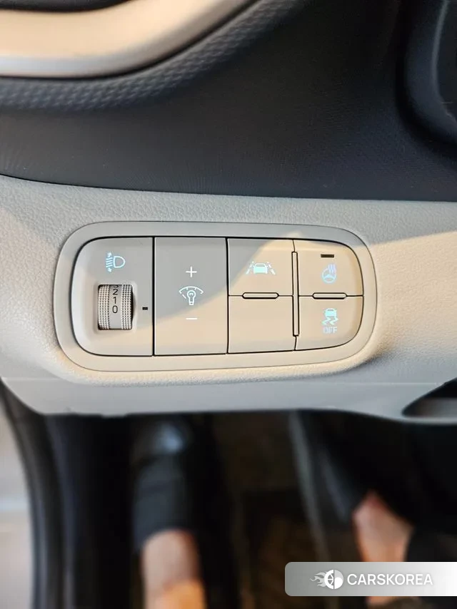 Hyundai Venue 2021 Серебряный из Кореи, фото 5