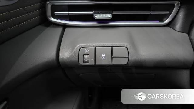 Hyundai The New Avante (CN7) 2023 Светло-серебряный цвет из Кореи, фото 5