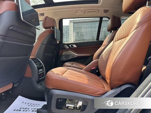 BMW X7 2021 Черный из Китая, фото 5