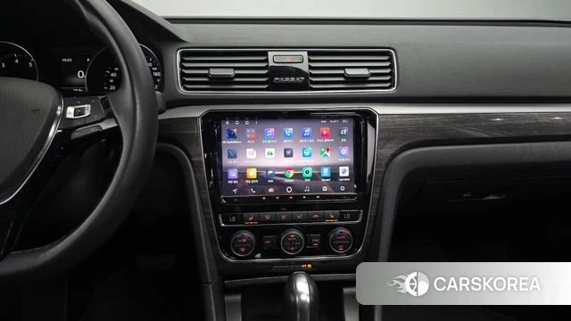 Volkswagen The New Passat 2018 Серебристо-серый из Кореи, фото 5