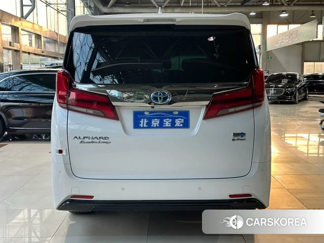 Toyota Elfa 2021 Белый из Китая, фото 5