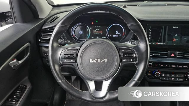 Kia Niro Plus 2022 Серебряный из Кореи, фото 5