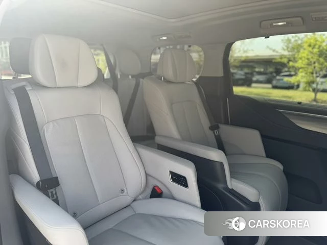 Buick GL8 2024 Белый из Китая, фото 5