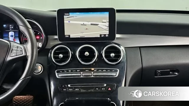 Mercedes-Benz C-Class W205 2018 Белый из Кореи, фото 5