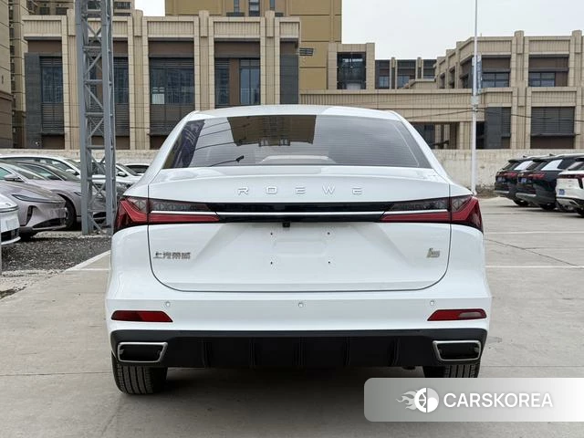 Roewe i5 2025 Белый из Китая, фото 5
